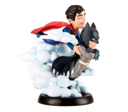 Figura Superman vs Batman...