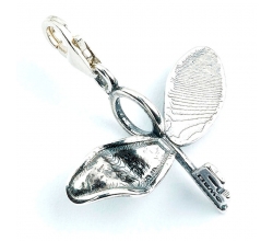 Colgante charm Flying Key...